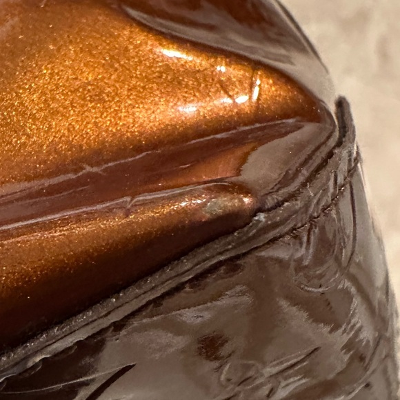 LOUIS VUITTON Bronze Monogram Vernis Copper Reade PM Bag - Picture 11 of 12